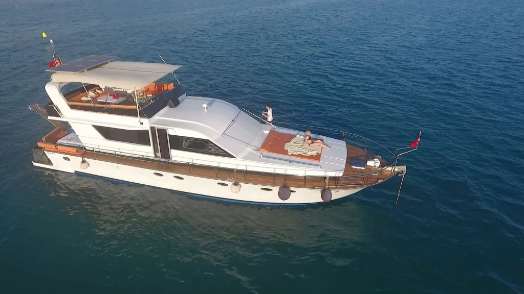 Side: Private Yacht Tour with Sunset Option
