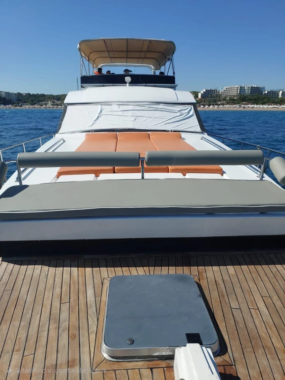 Side: Private Yacht Tour with Sunset Option