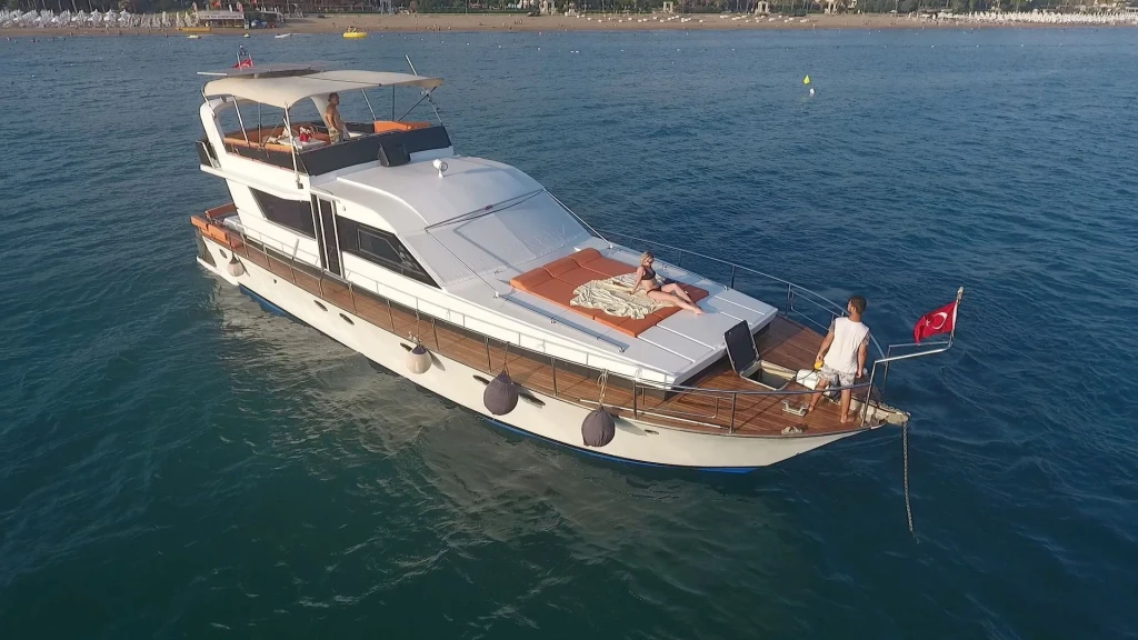 Side: Private Yacht Tour with Sunset Option
