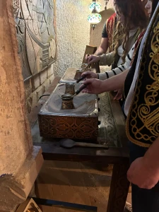 Lokakarya Kopi Turki yang Diseduh dengan Pasir di Cappadocia