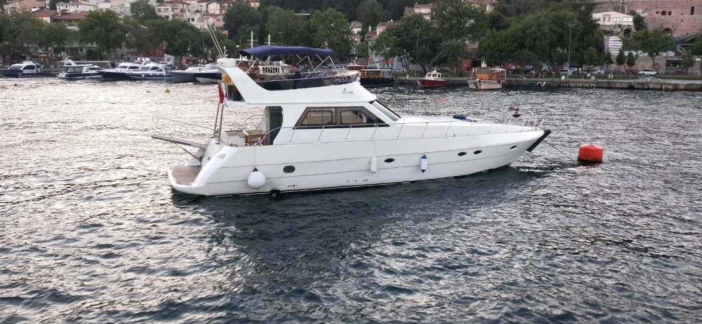 Private Yacht-1