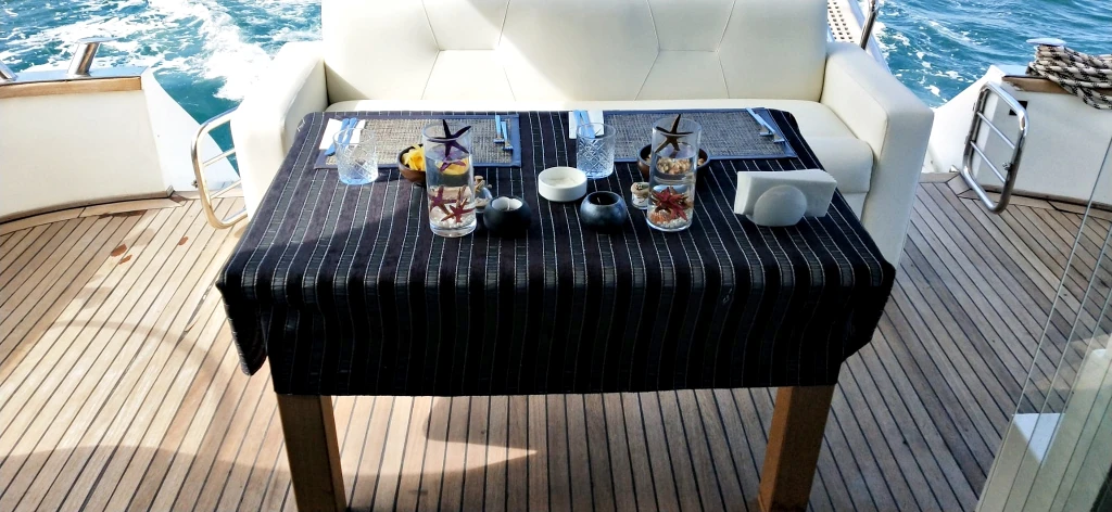 Private Yacht-1
