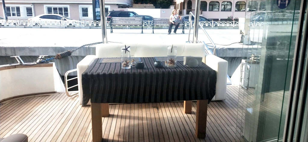 Private Yacht-1