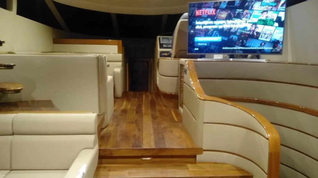 Nave speciale 4