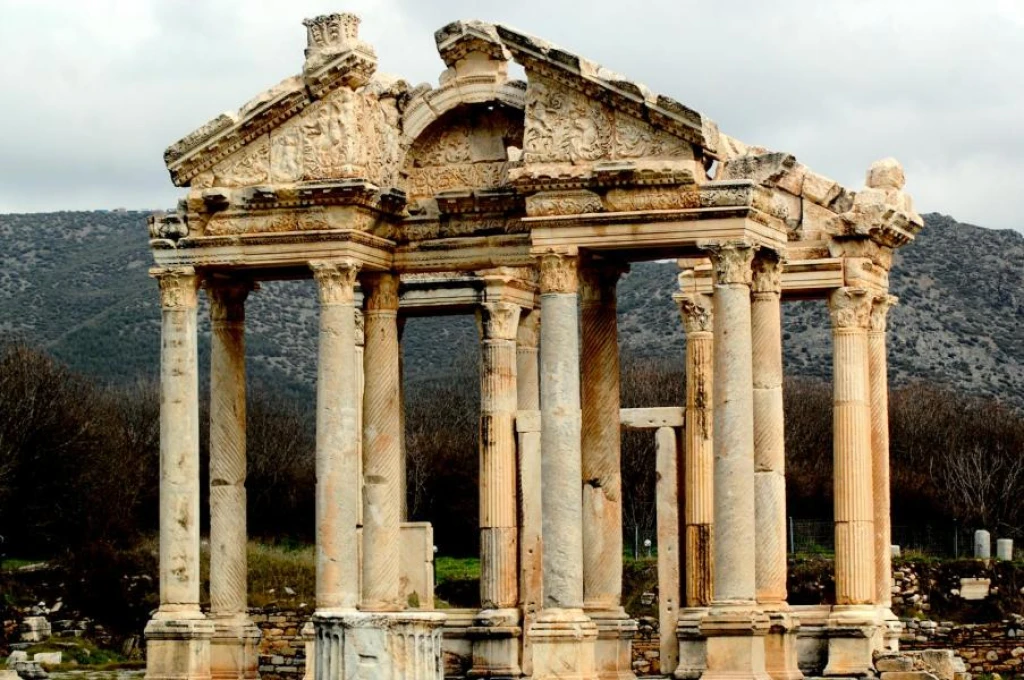 Günübirlik Afrodisias Antik Kenti & Işıklı Göl Turu
