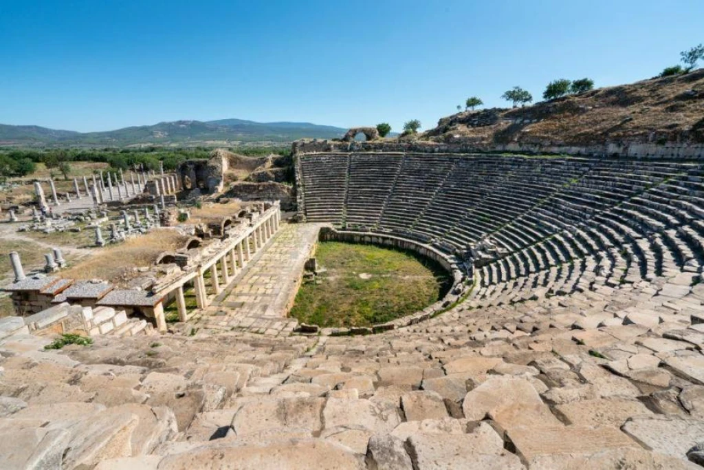 Günübirlik Afrodisias Antik Kenti & Işıklı Göl Turu