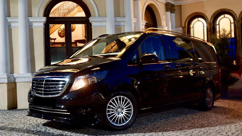 SABIHA GOKCEN AIRPORT (SAW) TO SULTANAHMET HOTELS PRIVATE VITO TRANSFER