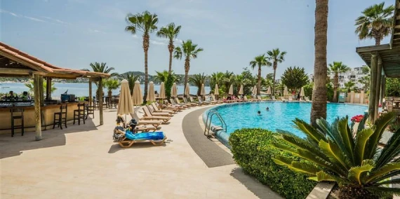 Mira Beach Resort Bodrum 3 Gece 4 Gün