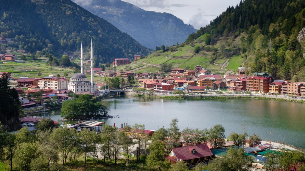 Karadeniz Turu | Yaylalar, Uzungöl ve Batum Gezisi 2026