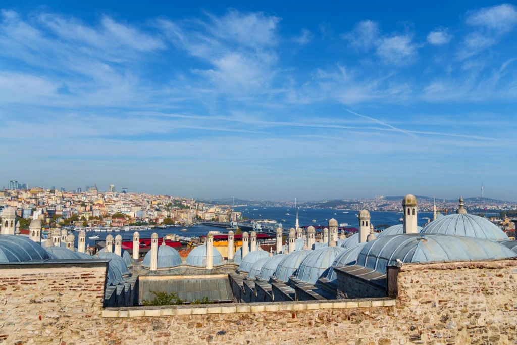 Half-Day Istanbul Tour with Dolmabahce Palace, Suleymaniye Mosque & Little Hagia Sophia