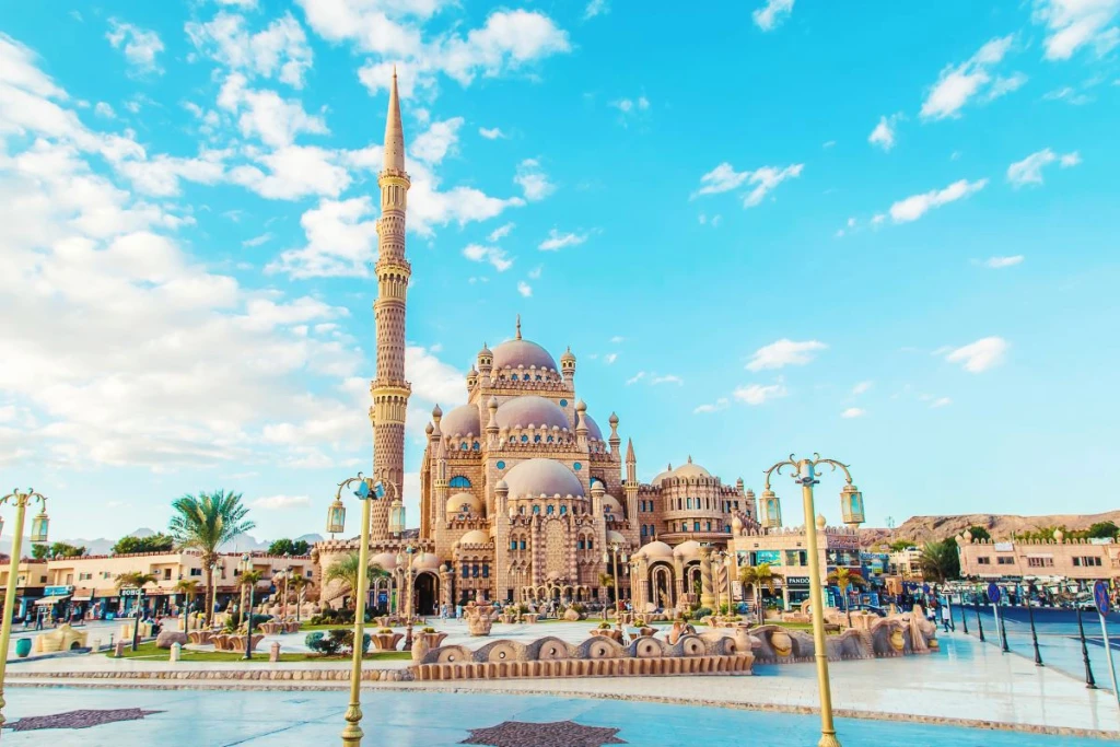 İzmir Çıkışlı Kahire Turu Pegasus Havayolları ile 3 Gece Transfer Saatine Kadar Kullanımlı Shakira Konser Bileti Dahil