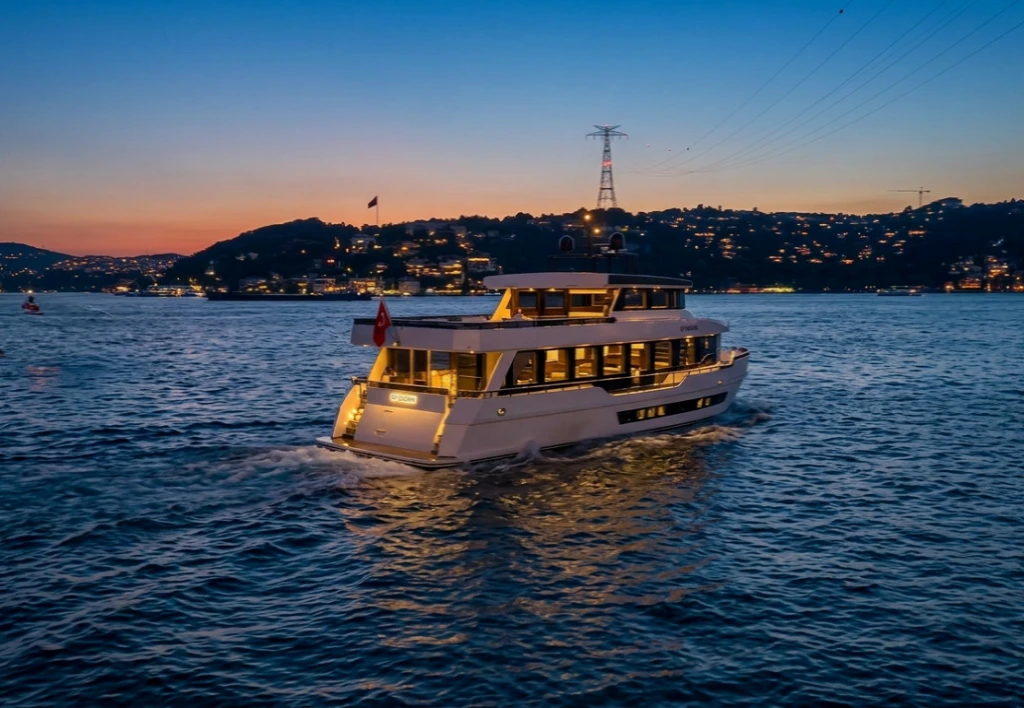 Özel Yat-8