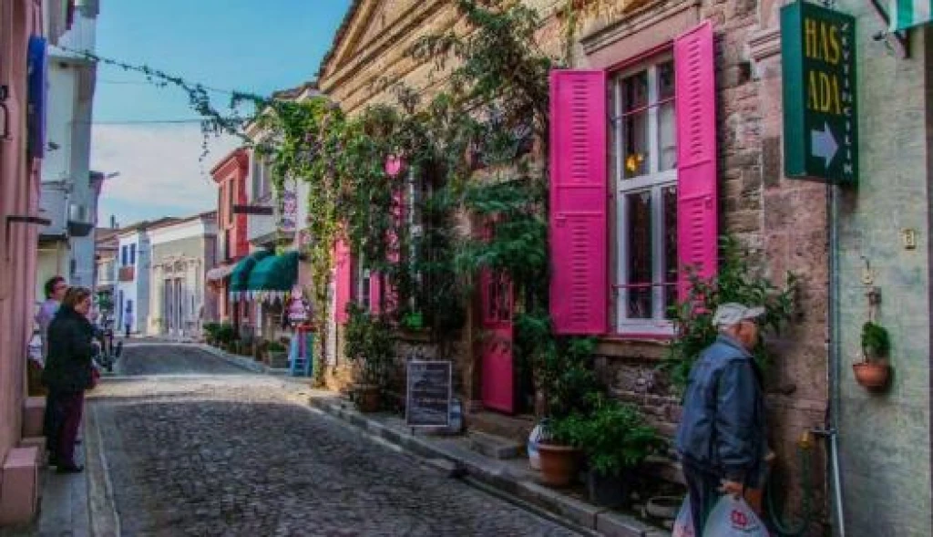 İzmir Turu | Efes - Şirince - Kuş Adası - Cunda - Ayvalık - Meryem Ana | 1 Gece Otel Konaklamalı 