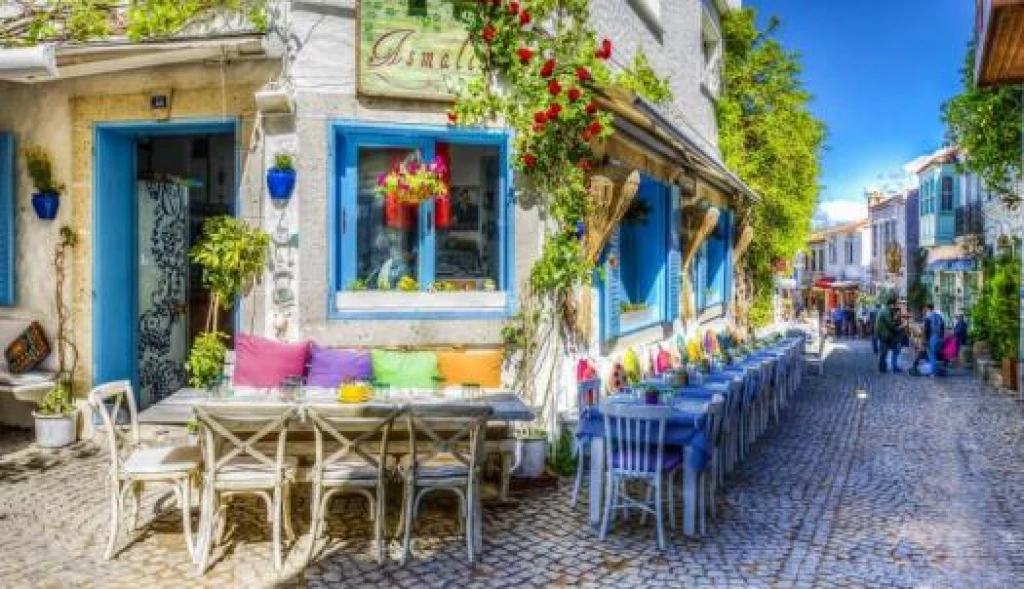 İzmir Turu | Efes - Şirince - Kuş Adası - Cunda - Ayvalık - Meryem Ana | 1 Gece Otel Konaklamalı 