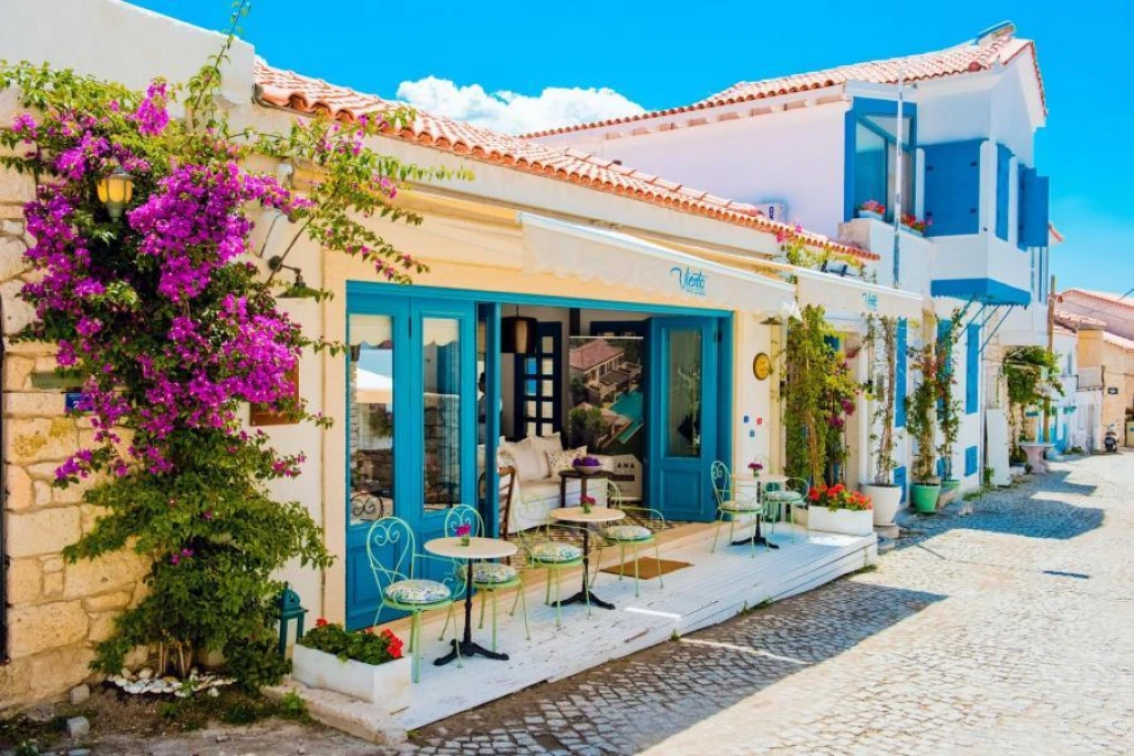İzmir Turu | Efes - Şirince - Kuş Adası - Cunda - Ayvalık - Meryem Ana | 1 Gece Otel Konaklamalı 