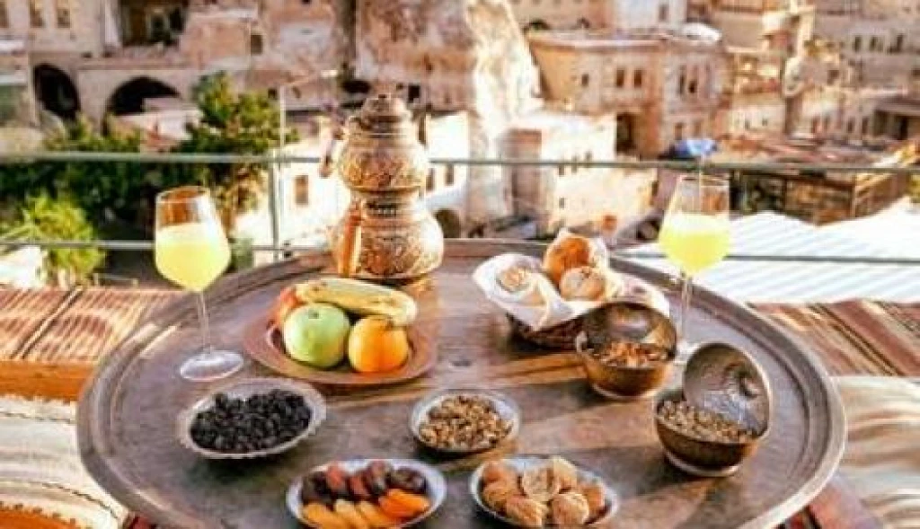 1 Gece Temenni Evi Cave Otel konaklamalı Kapadokya Turu 