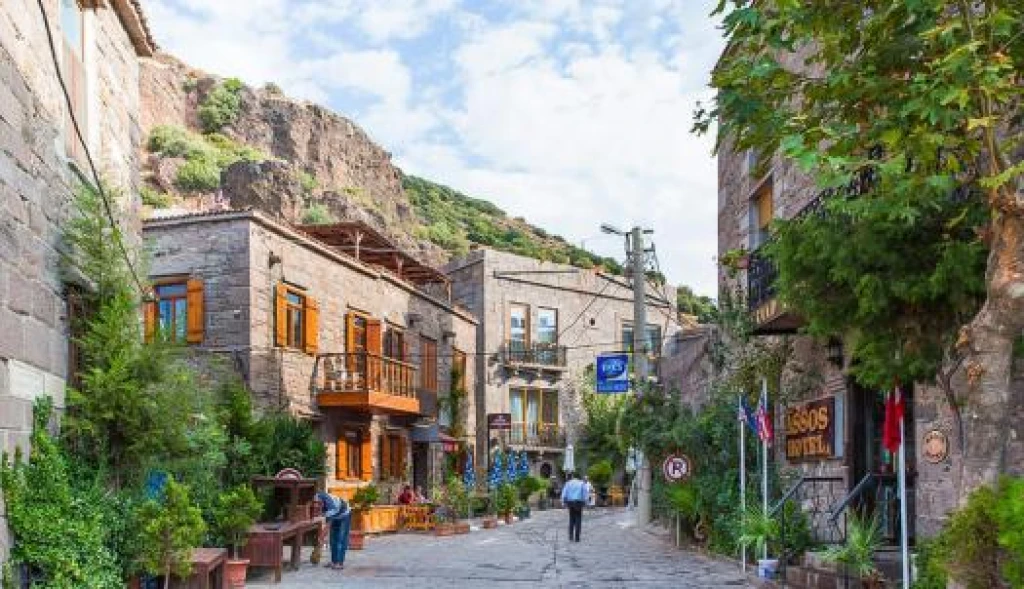 Kuzey Egenin incileri Turu | 1 Gece Otel Konaklamalı
