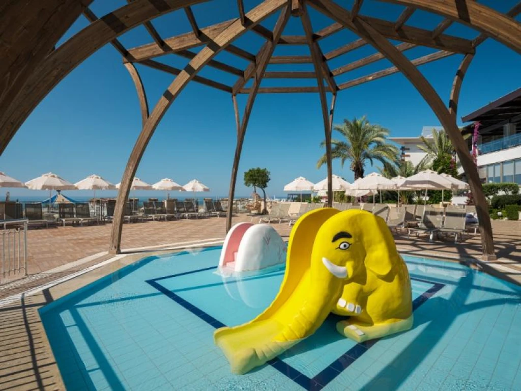 Adin Beach Hotel