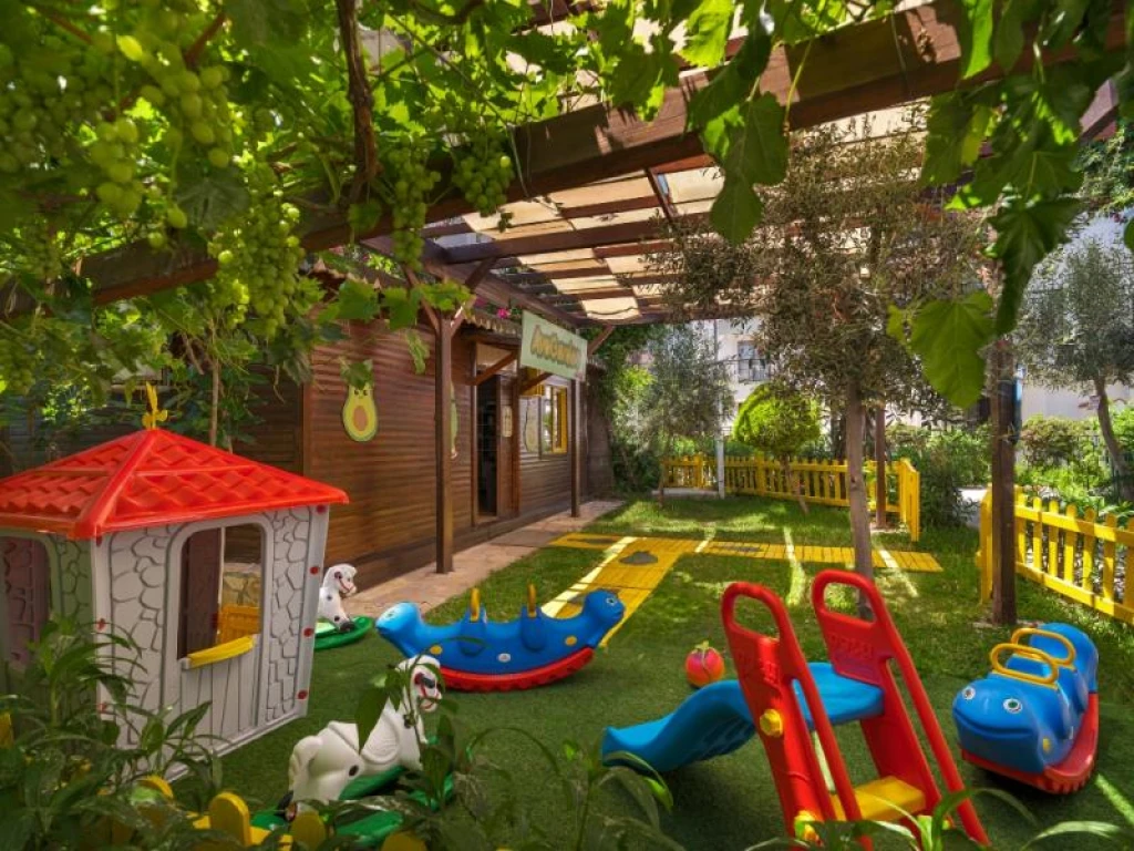 Adin Beach Hotel