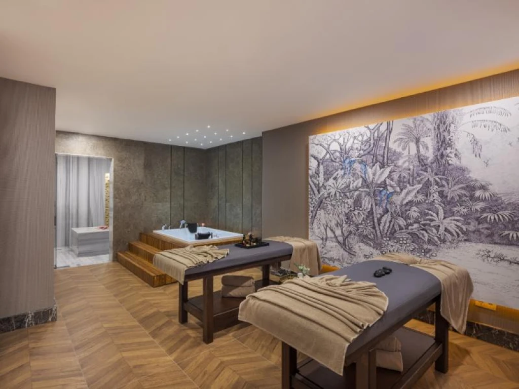 Adin Beach Hotel