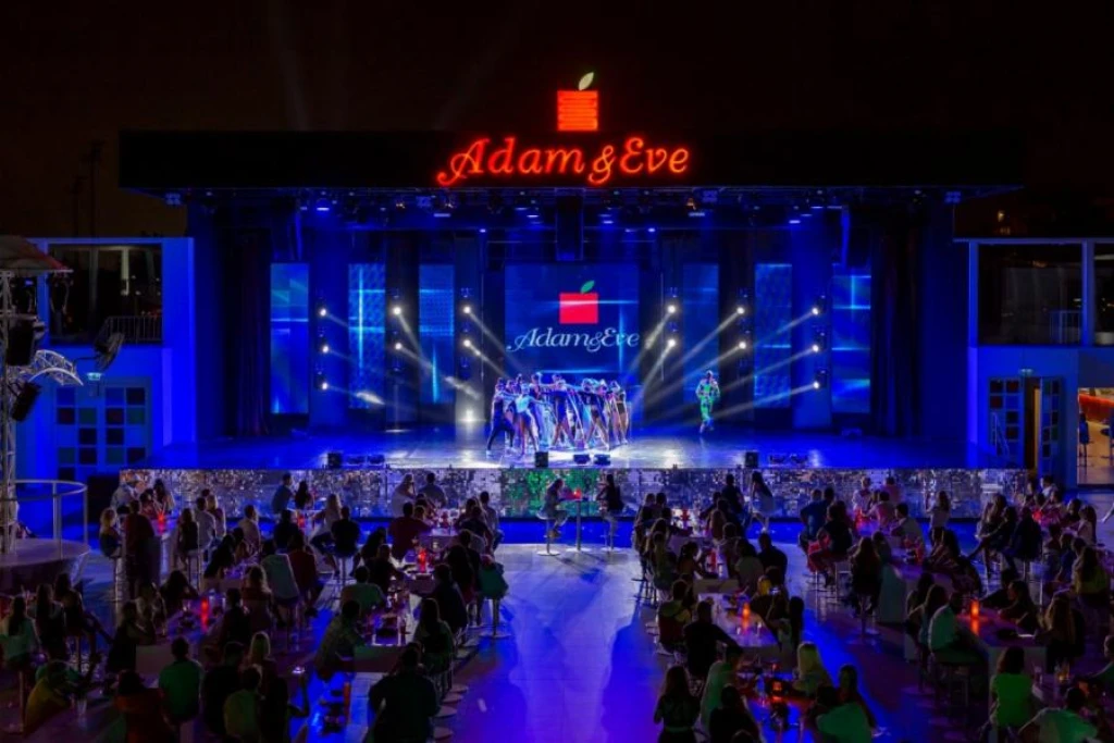 Adam & Eve (+16) 