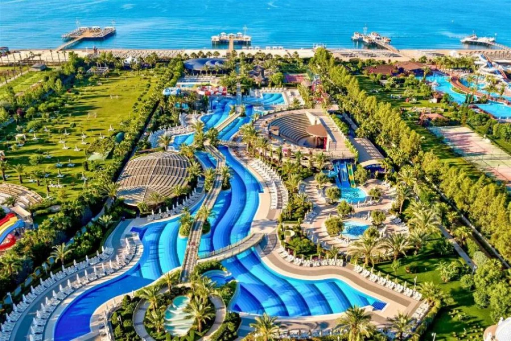 Royal Holiday Palace