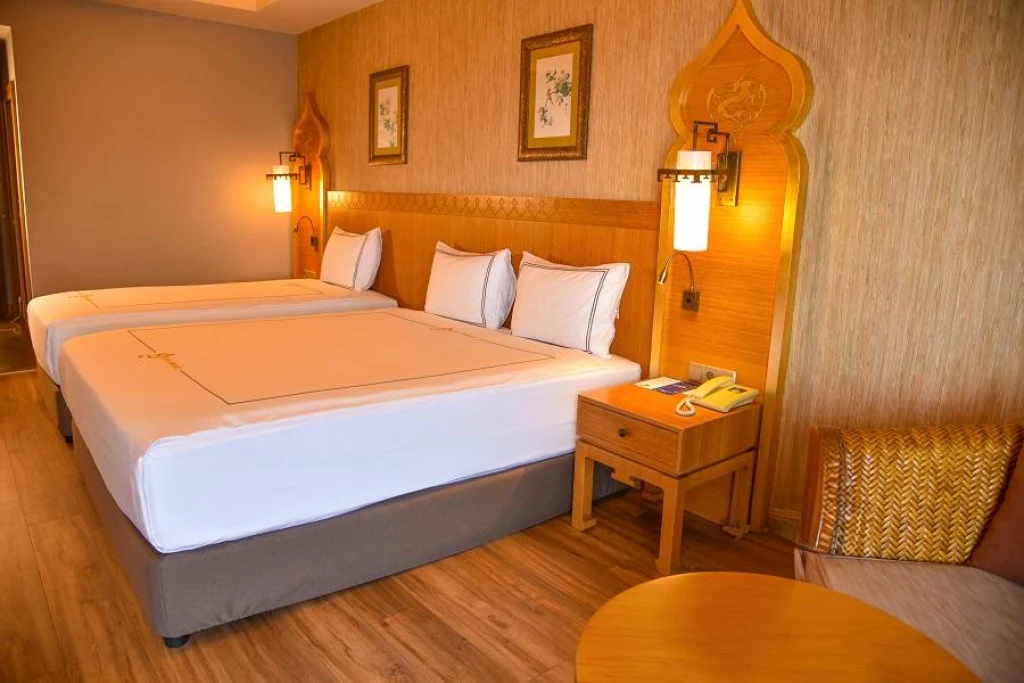 Royal Dragon Hotel