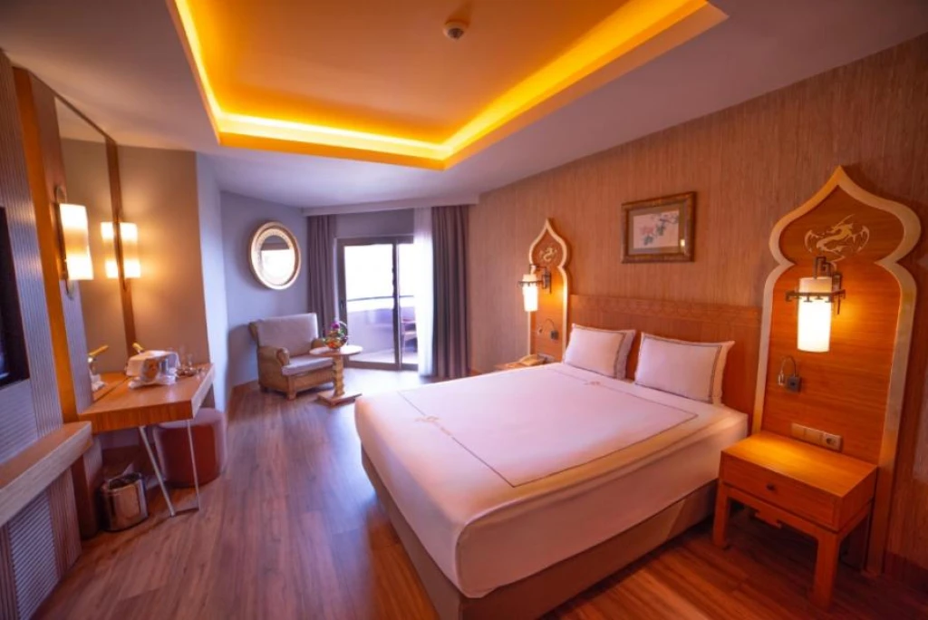 Royal Dragon Hotel