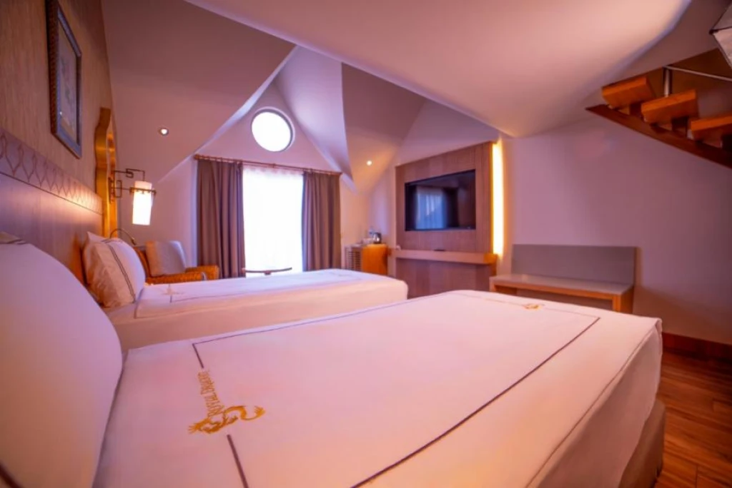 Royal Dragon Hotel