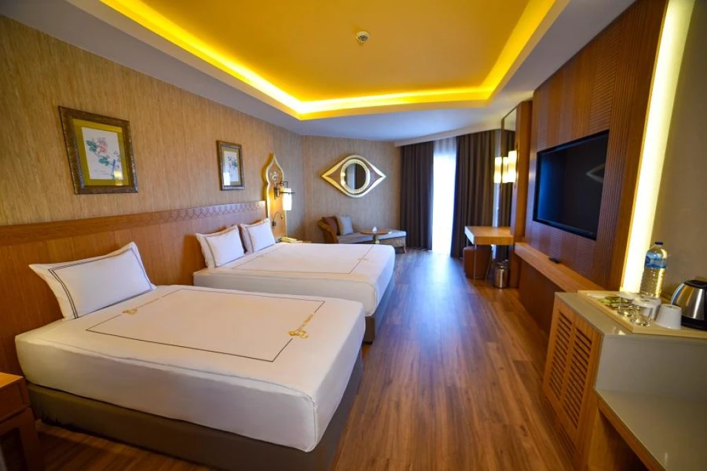 Royal Dragon Hotel