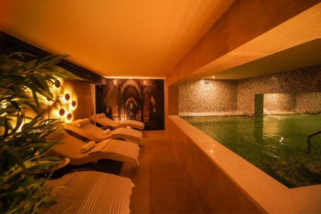 Almira Hotel Thermal Spa & Convention Center