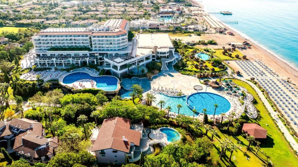 Starlight Resort Hotel