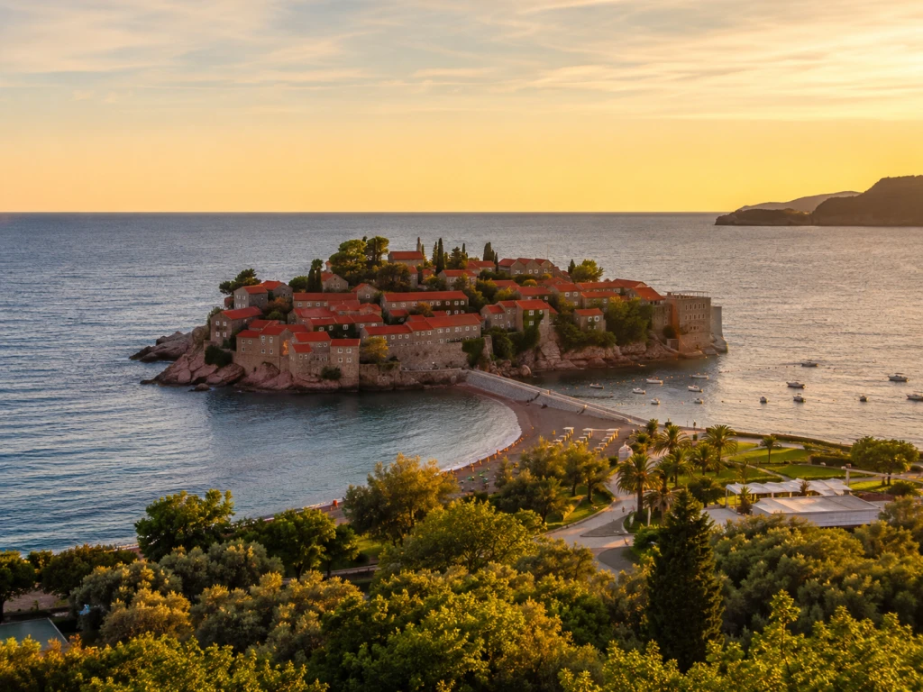 Adriyatik Kıyıları Budva Turu AJet Hava Yolları ile 2 Gece 3 Gün