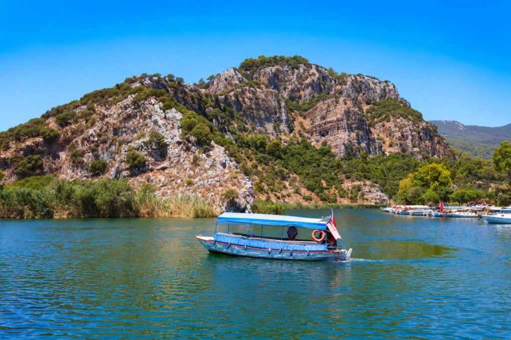 Excursie de 4 zile la orașul antic Kaunos și escapadă pe mare în Dalyan din Istanbul cu avionul