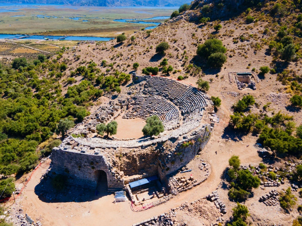 Excursie de 4 zile la orașul antic Kaunos și escapadă pe mare în Dalyan din Istanbul cu avionul
