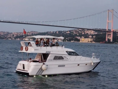 Yacht Privé sur le Bosphore