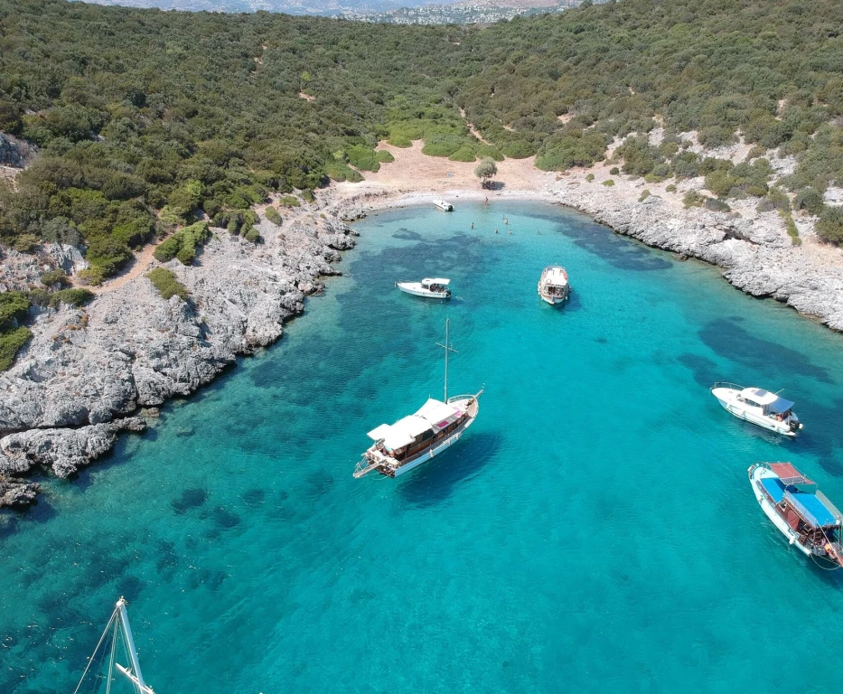 Kas: Kekova Sunken City Cruise with 5 Bays, Kalekoy & Lunch