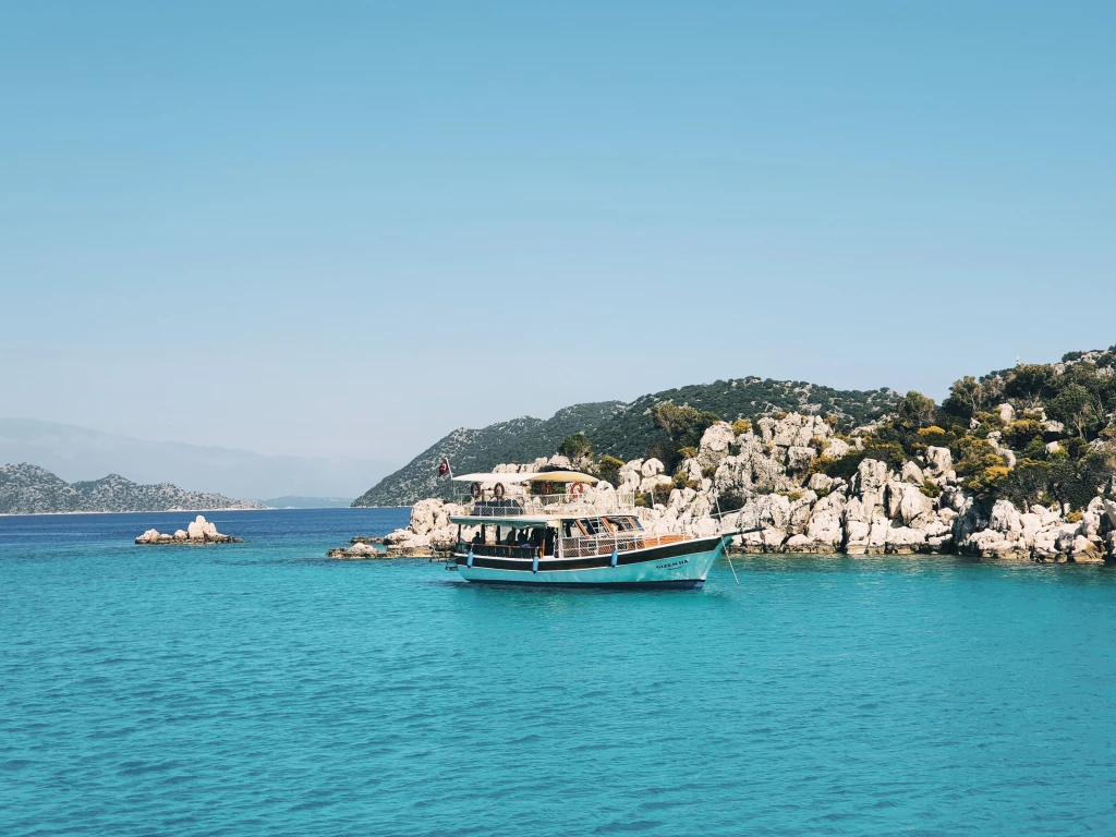 Kas: Kekova Sunken City Cruise with 5 Bays, Kalekoy & Lunch