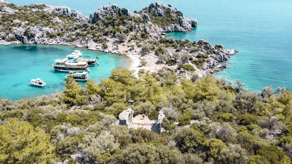 Kas: Kekova Sunken City Cruise with 5 Bays, Kalekoy & Lunch