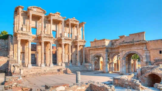 4 GECE KONAKLAMALI KUŞADASI – ALAÇATI – ÇEŞME – DİDİM TATİL TURU