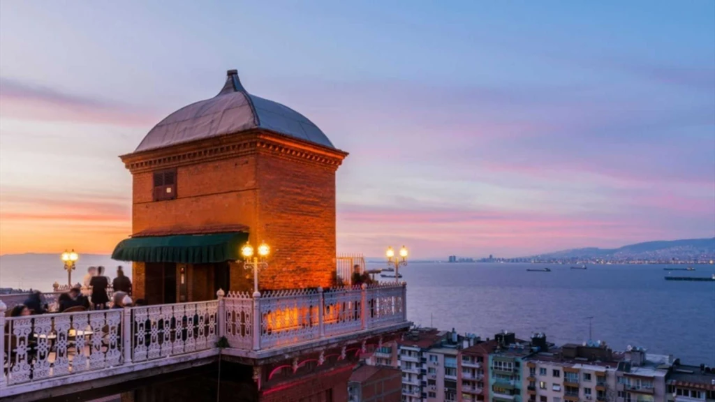 Kuşadası Çeşme Ayvalık Turu / 2 Gece Otel Konaklamalı / İstanbul Çıkışlı