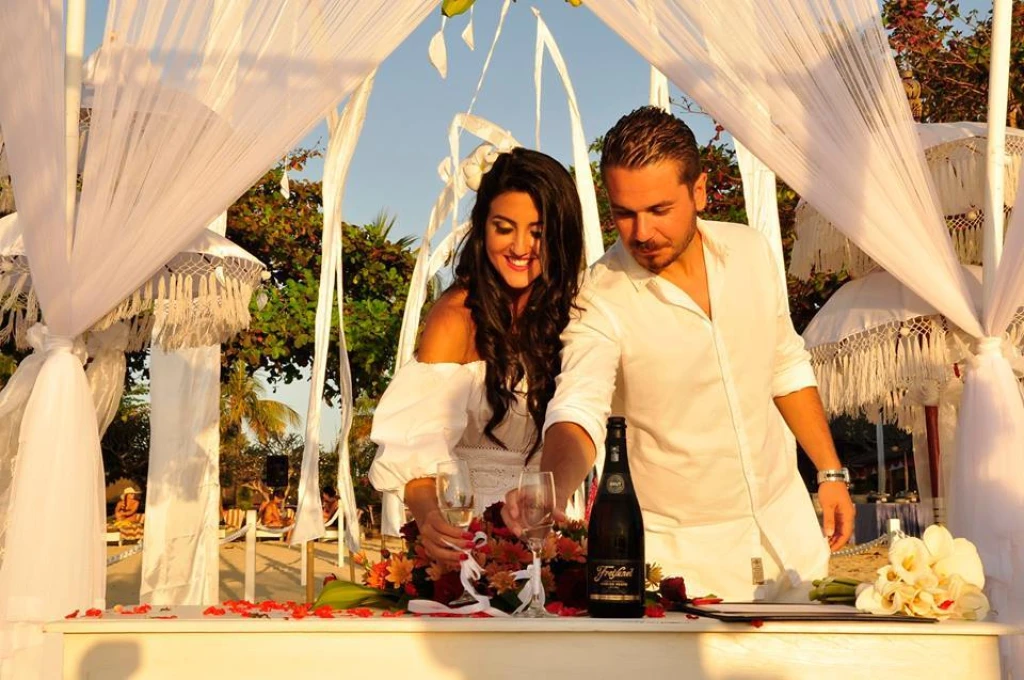 Romantic Beach Wedding Ceremony in Bali