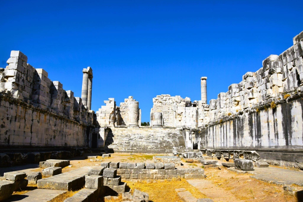 3-Day Aegean Ancient Cities Tour from Istanbul | Priene, Miletus & Didyma Temple of Apollo