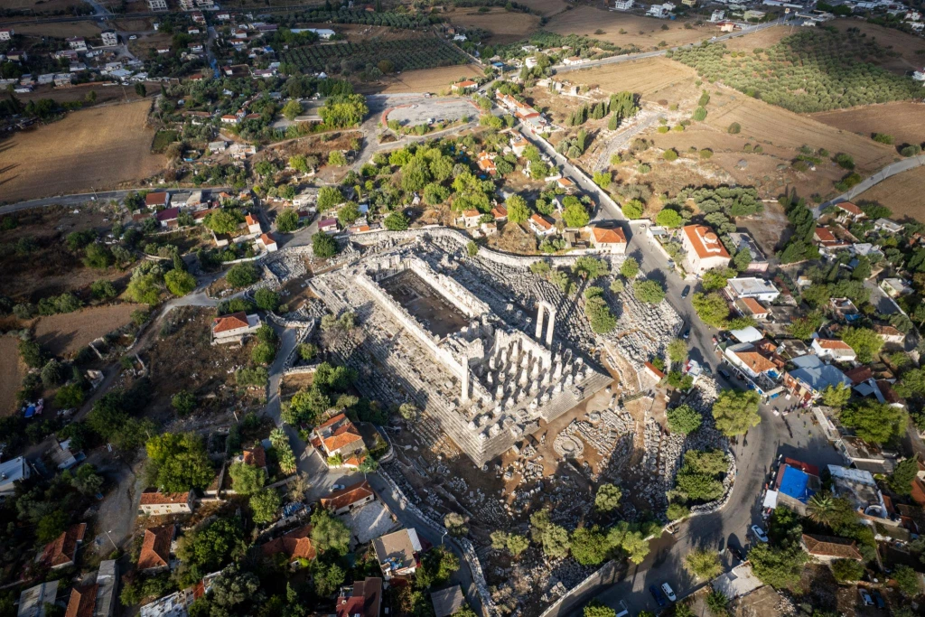 3-Day Aegean Ancient Cities Tour from Istanbul | Priene, Miletus & Didyma Temple of Apollo
