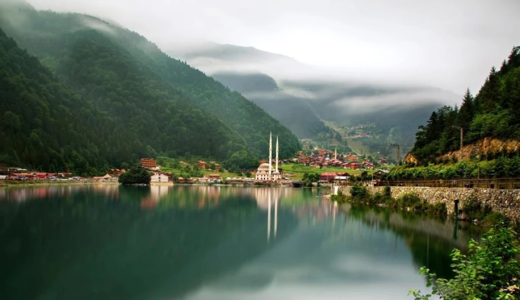 Uçaklı Doğu Karadeniz Batum Tiflis Kars Erzurum Turu (5 Gece Otel Konaklamalı)