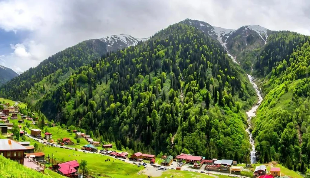 Uçaklı Doğu Karadeniz Batum Tiflis Kars Erzurum Turu (5 Gece Otel Konaklamalı)