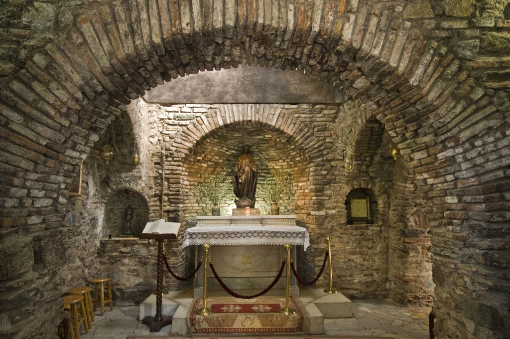 4 Days Ephesus, Teos Ancient City & House of the Virgin Mary Tour from Istanbul