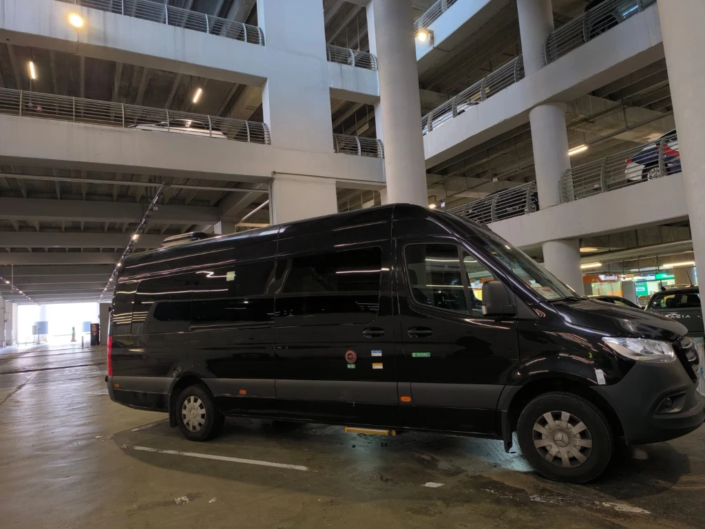 Transfert XL VIP privé – SAW ↔ Hôtel / Airbnb