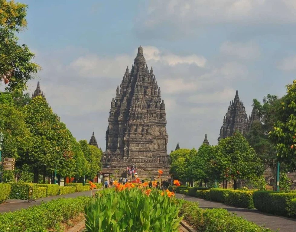 Endonezya Malezya Bali Turu 12 Gün