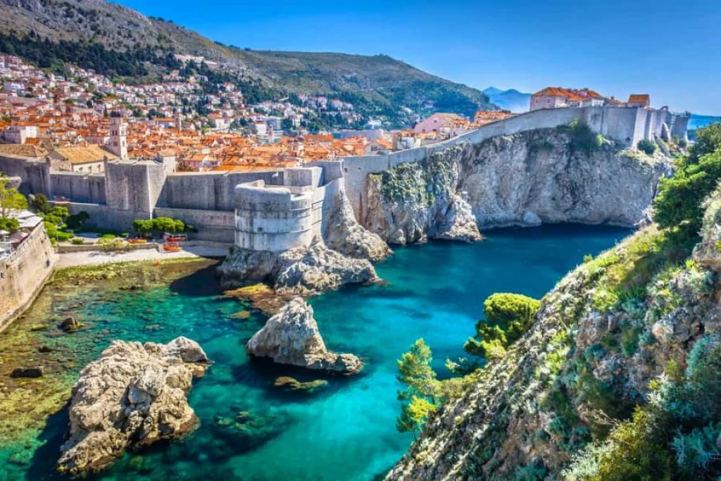 Otobüslü Balkan Rüyası Turu (Bütün Çevre Gezileri, Ekstra Turlar, Akşam Yemekleri ve Balkan Gecesi Dahil) (6 Gece Konaklama) 